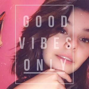 Meet your Posher, Demitria